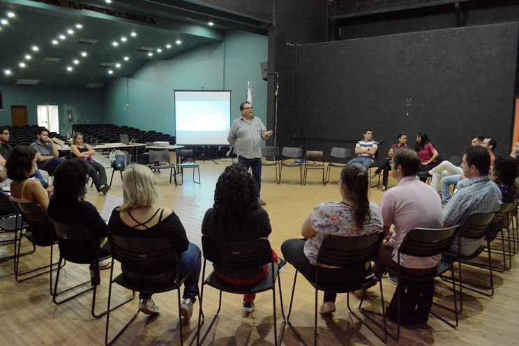 Psicólogo fala sobre autoconhecimento a servidores