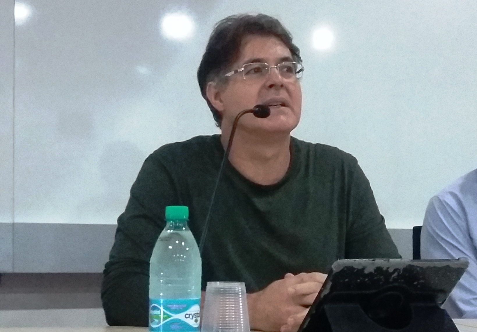 O professor Altair José dos Santos, da Faculdade de Educação da UFG, ministrou a conferência “Freud no século XXI: a impossibilidade de educar, governar e psicanalisar”, que abriu o evento