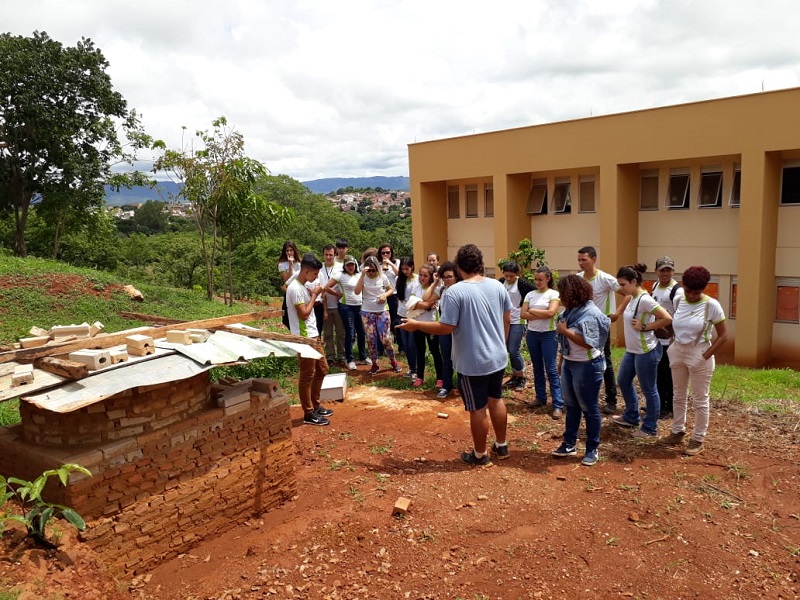 A visita foi guiada pelo tecnólogo Carlos de Melo A visita foi guiada pelo tecnólogo Carlos de Melo