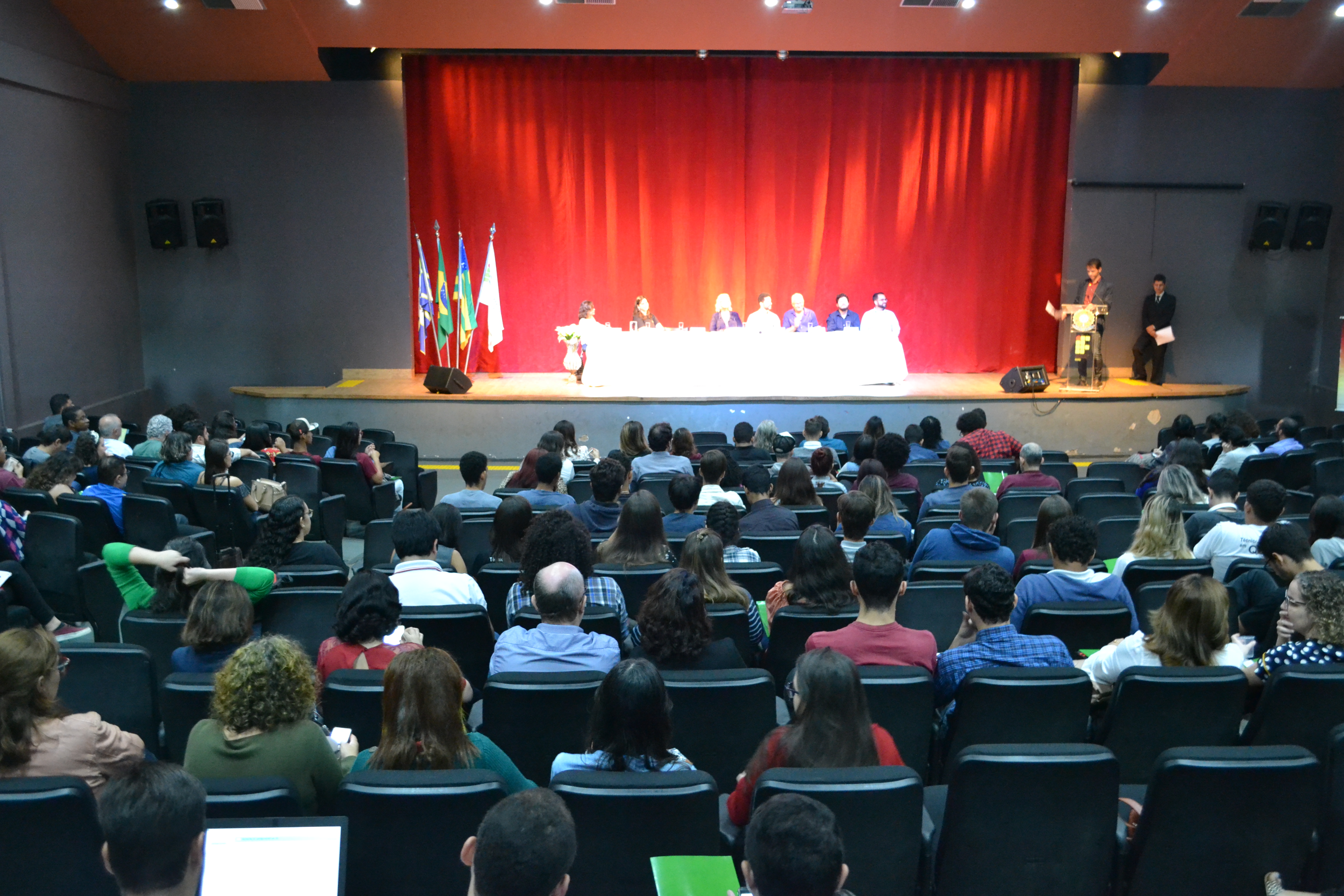 Solenidade de abertura do 11º SICT foi realizada no teatro do IFG Anápolis