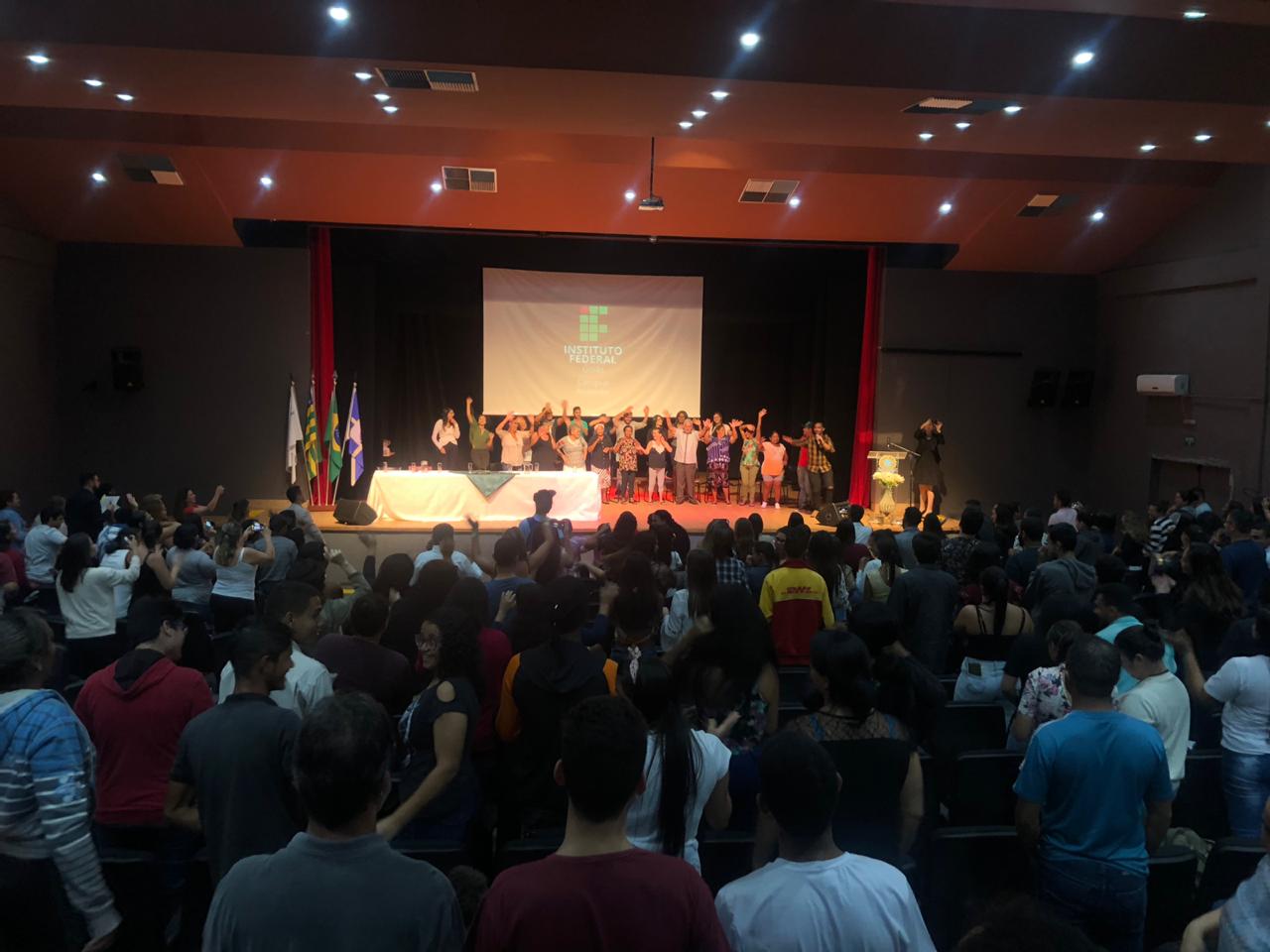 Abertura do evento foi realizada no teatro do Câmpus Anápolis Abertura do evento foi realizada no teatro do Câmpus Anápolis