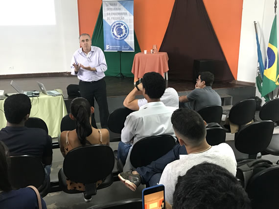 Ivan ministra palestra sobre Múltiplas Inteligências e Desenvolvimento Emocional Ivan ministra palestra sobre Múltiplas Inteligências e Desenvolvimento Emocional
