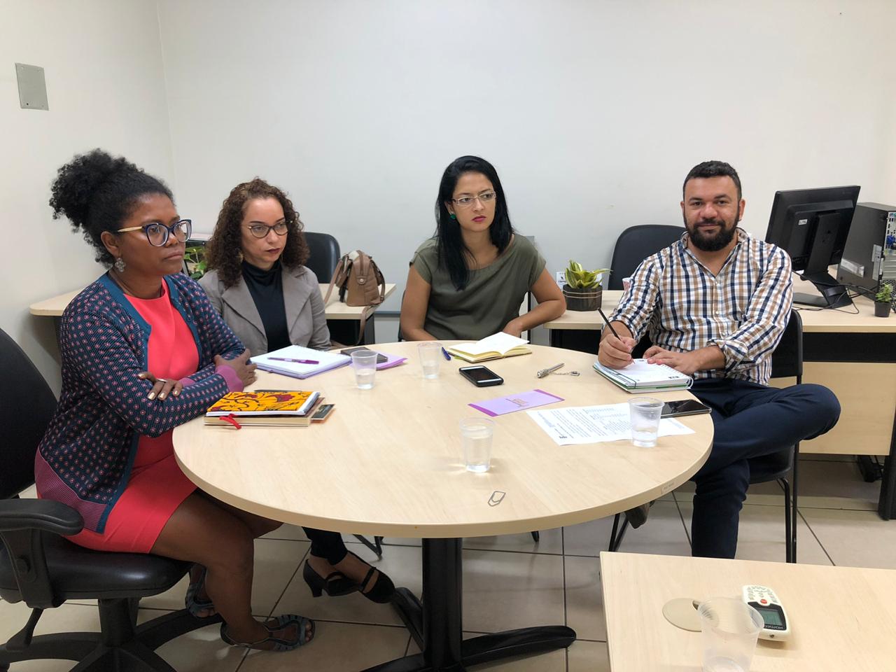 anira (esqueda), Ana Rita, Suzane e Emmanuel