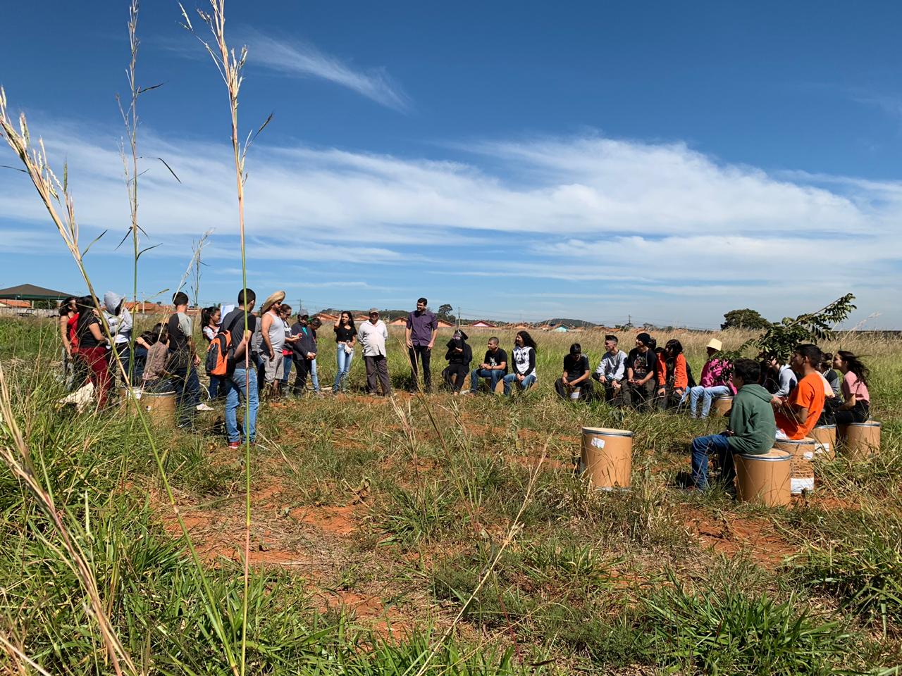 Reunião de lançamento foi realizada no espaço da horta comunitária do IFG Reunião de lançamento foi realizada no espaço da horta comunitária do IFG