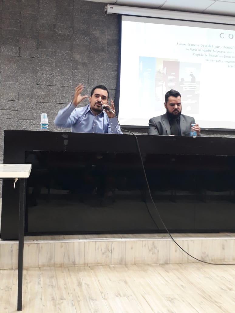 palestra no lançamento do livro, realizada na Universidade Federal de Uberlândia (UFU)