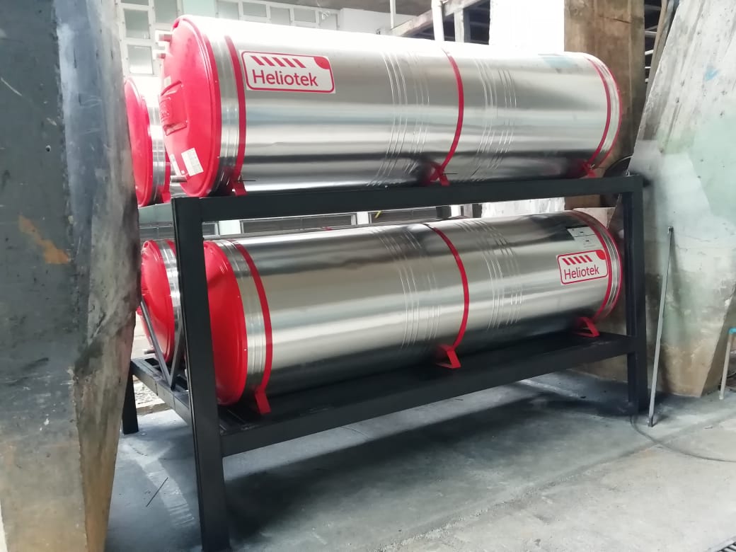 Os boilers foram instalados no câmpus no final do mês de outubro e contribuirão para o fornecimento de água quente nas duchas do ginásio e chuveiros elétricos do câmpus Os boilers foram instalados no câmpus no final do mês de outubro e contribuirão para o fornecimento de água quente nas duchas do ginásio e chuveiros elétricos do câmpus
