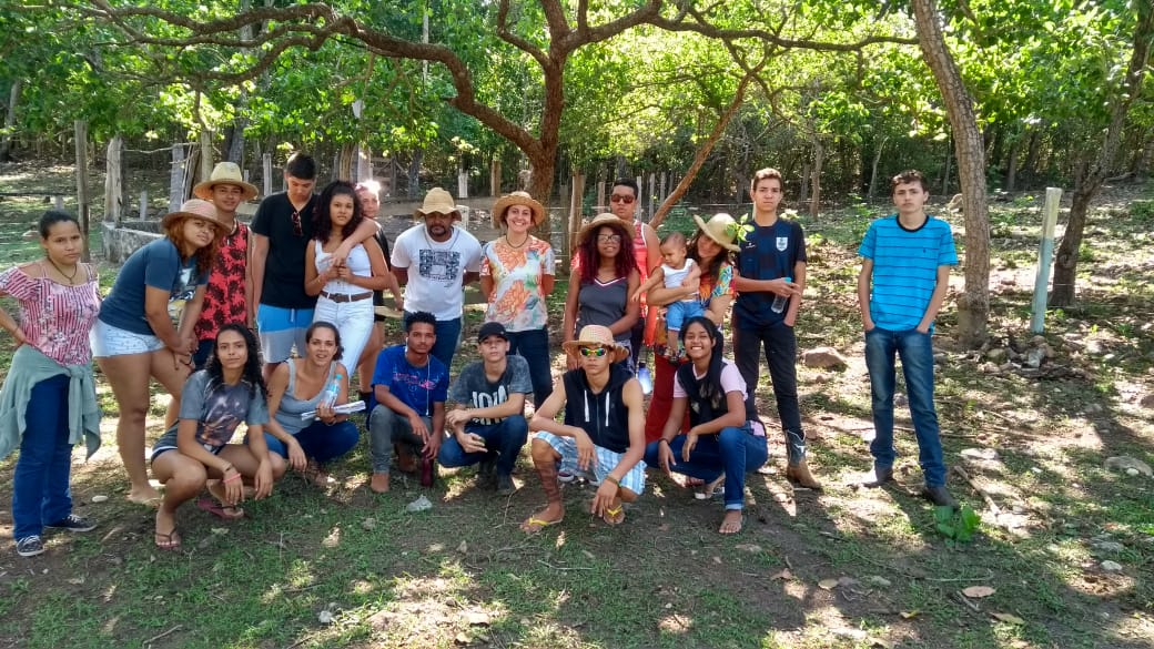 Estudantes do 1º ano de agroecologia em vivência no sítio Caminho das àguas