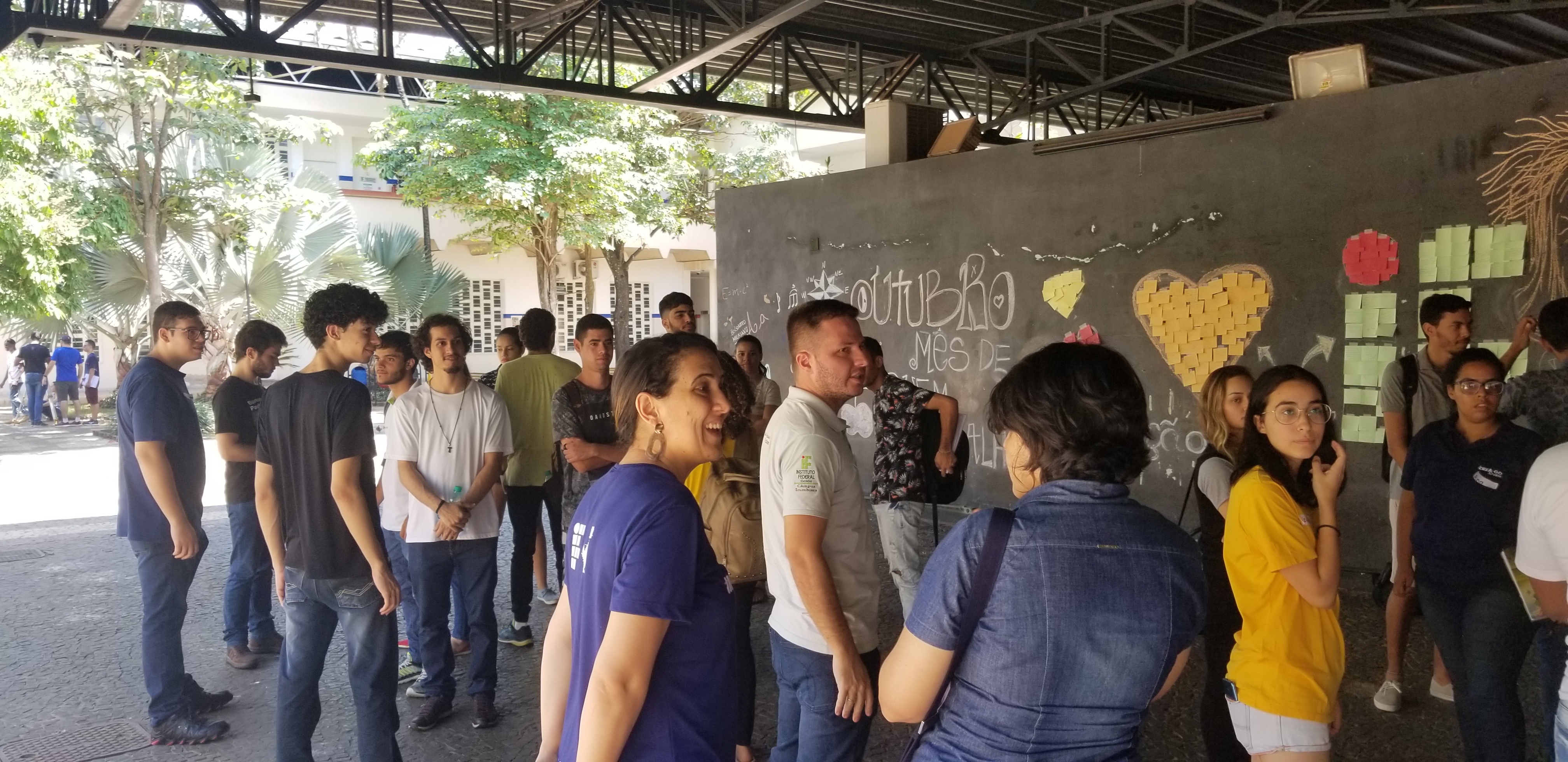 Estudantes e tutores na primeira imersão em inglês do projeto La Passion Estudantes e tutores na primeira imersão em inglês do projeto La Passion