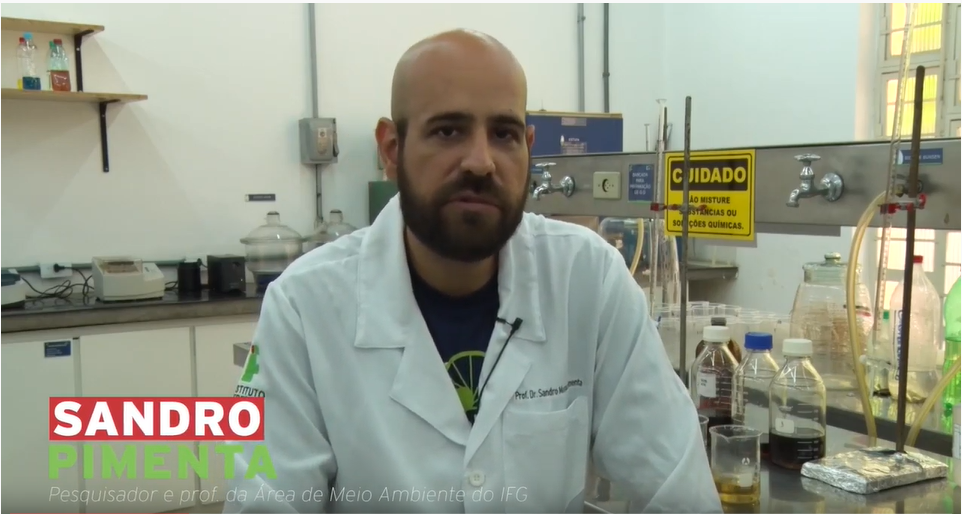 Trecho do vídeo do Flash da Ciência  sobre a pesquisa no Aterro Sanitário de Goiânia
