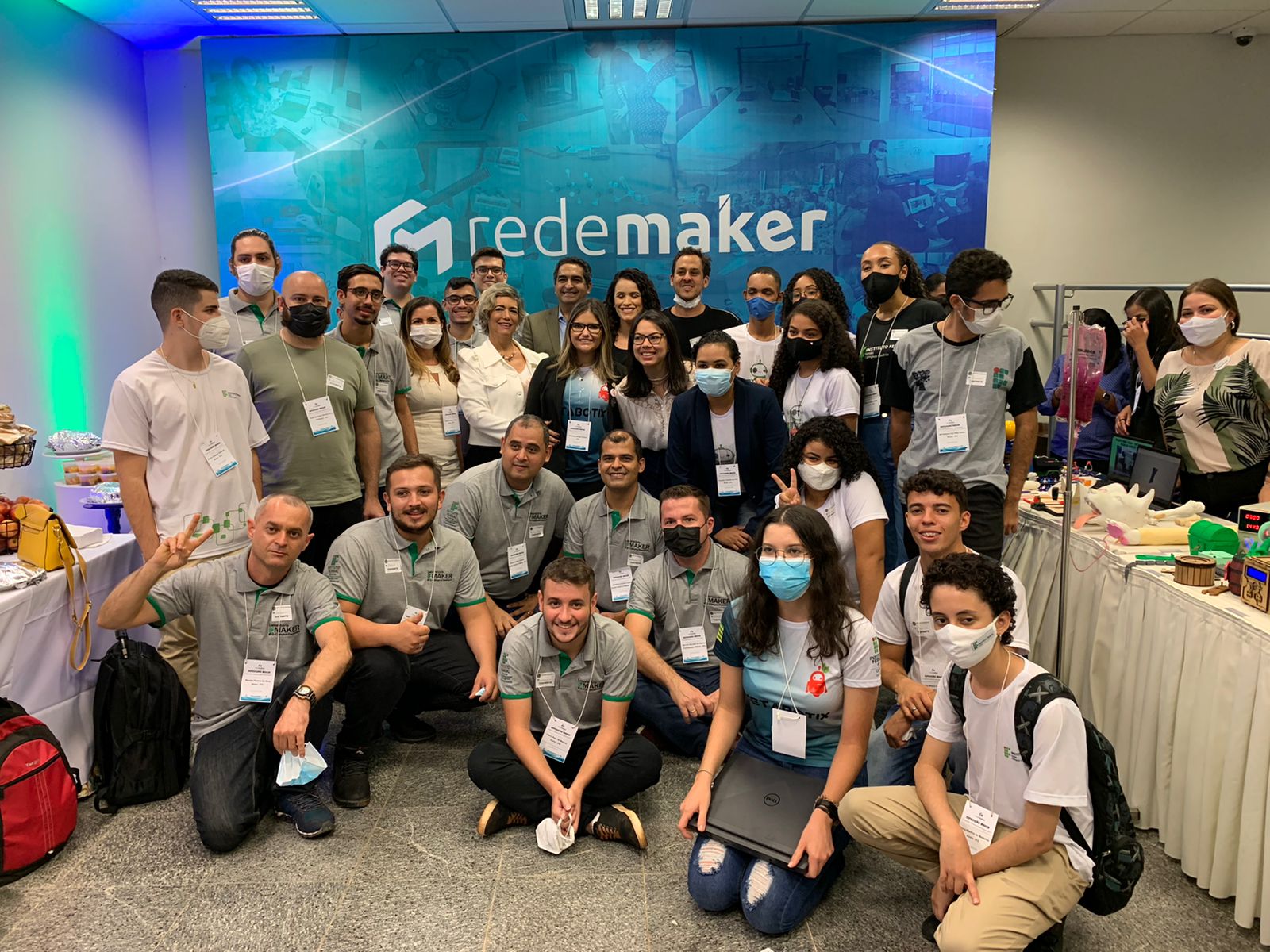 Comunidade acadêmica envolvida nos Lab IFMaker implantados no IFG participou da solenidade em Brasília