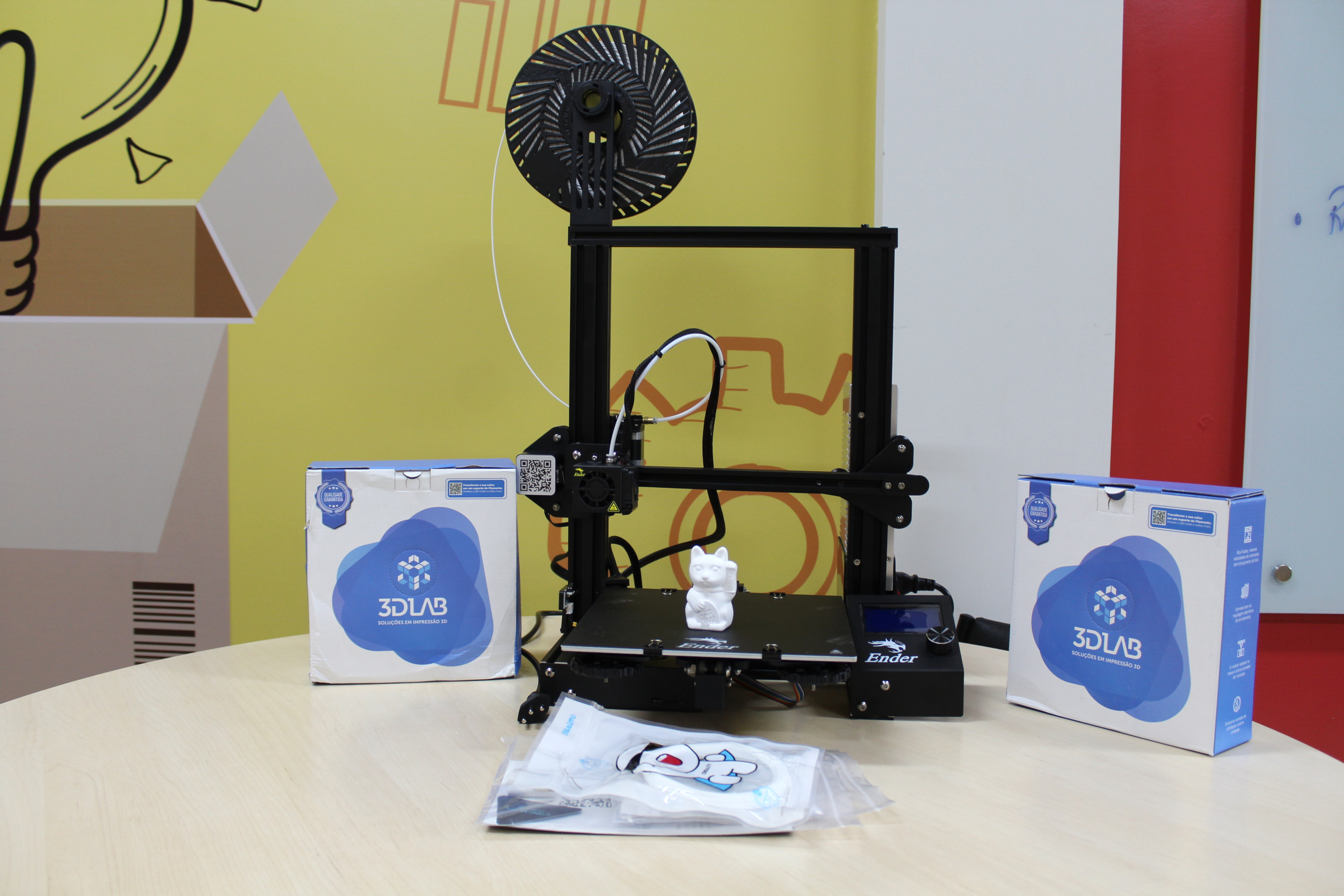 Impressora 3D disponível para projetos com o Núcleo Incubador
