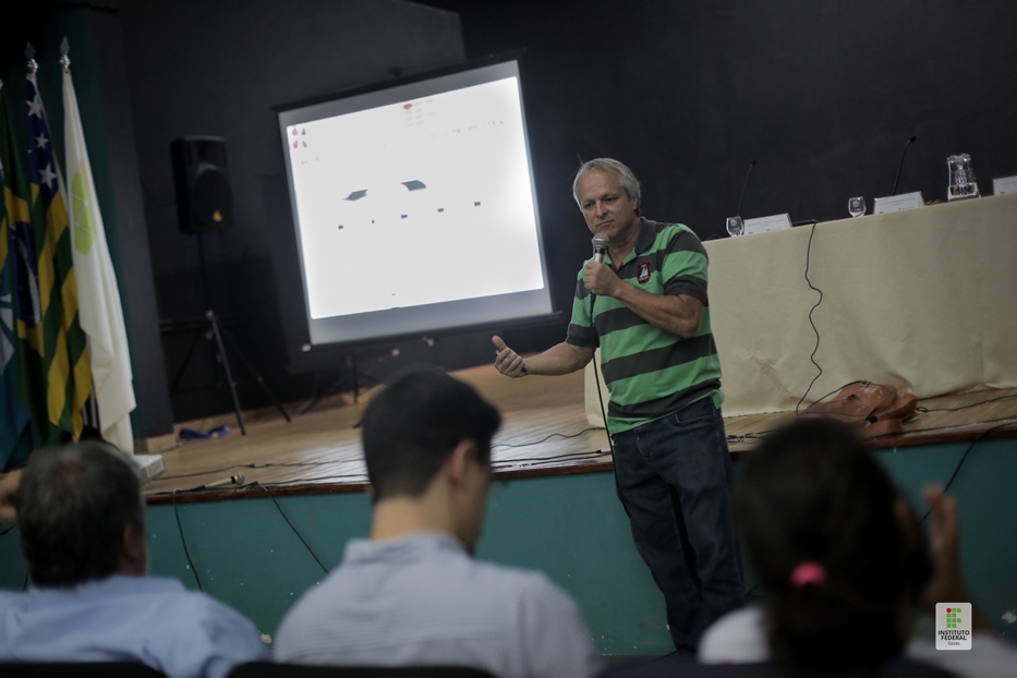 Conferência de abertura aborda a água