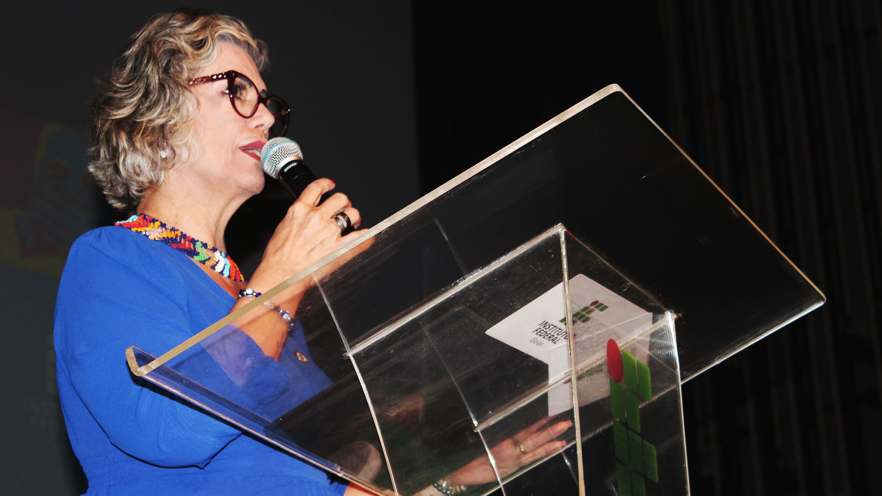 Professora Oneida destacou o compromisso do IFG em integrar educação, ciência, tecnologia e cultura imagem sem descrição.