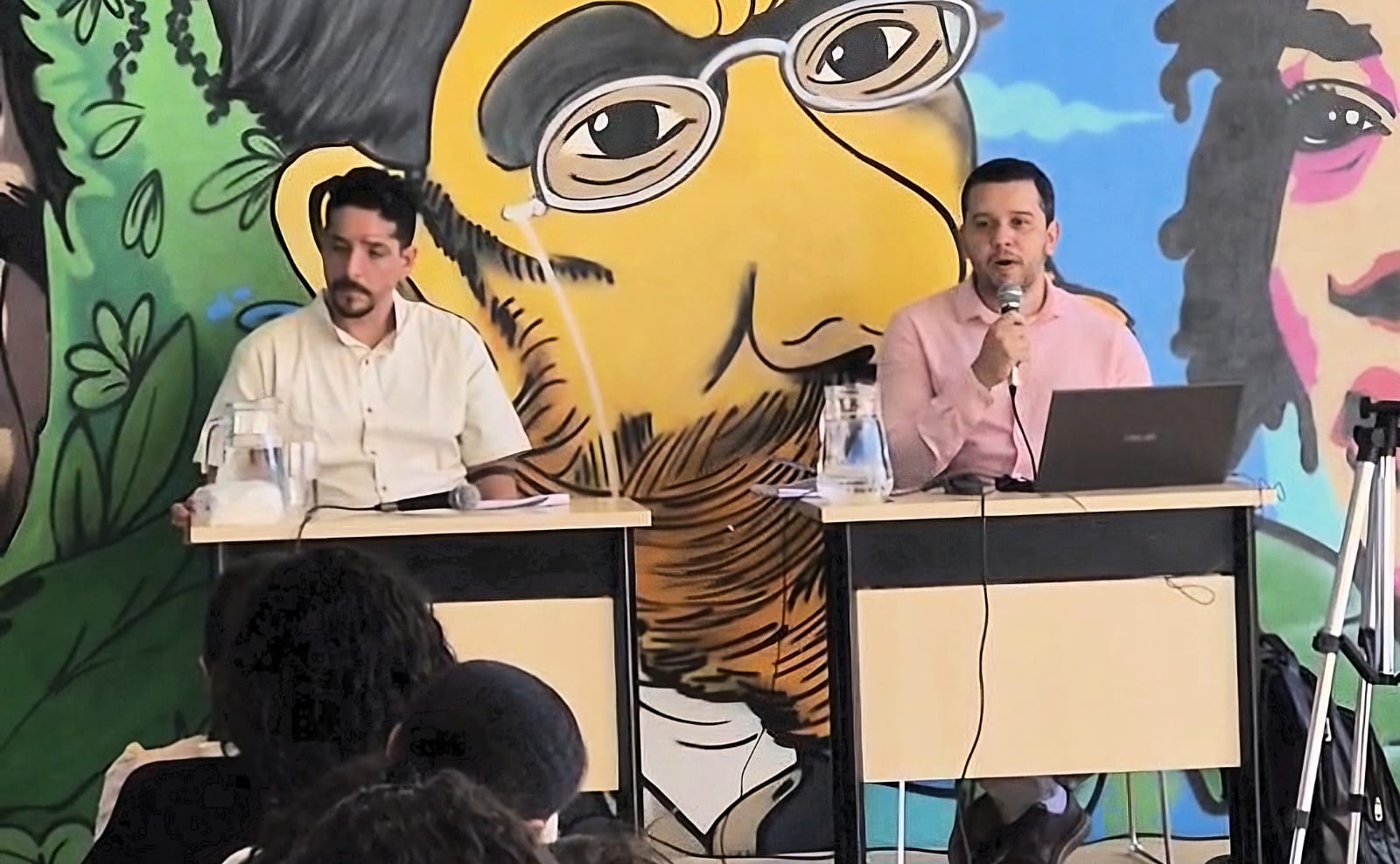 O candidato apresentou à comunidade o seu Plano de Trabalho O candidato apresentou à comunidade o seu Plano de Trabalho