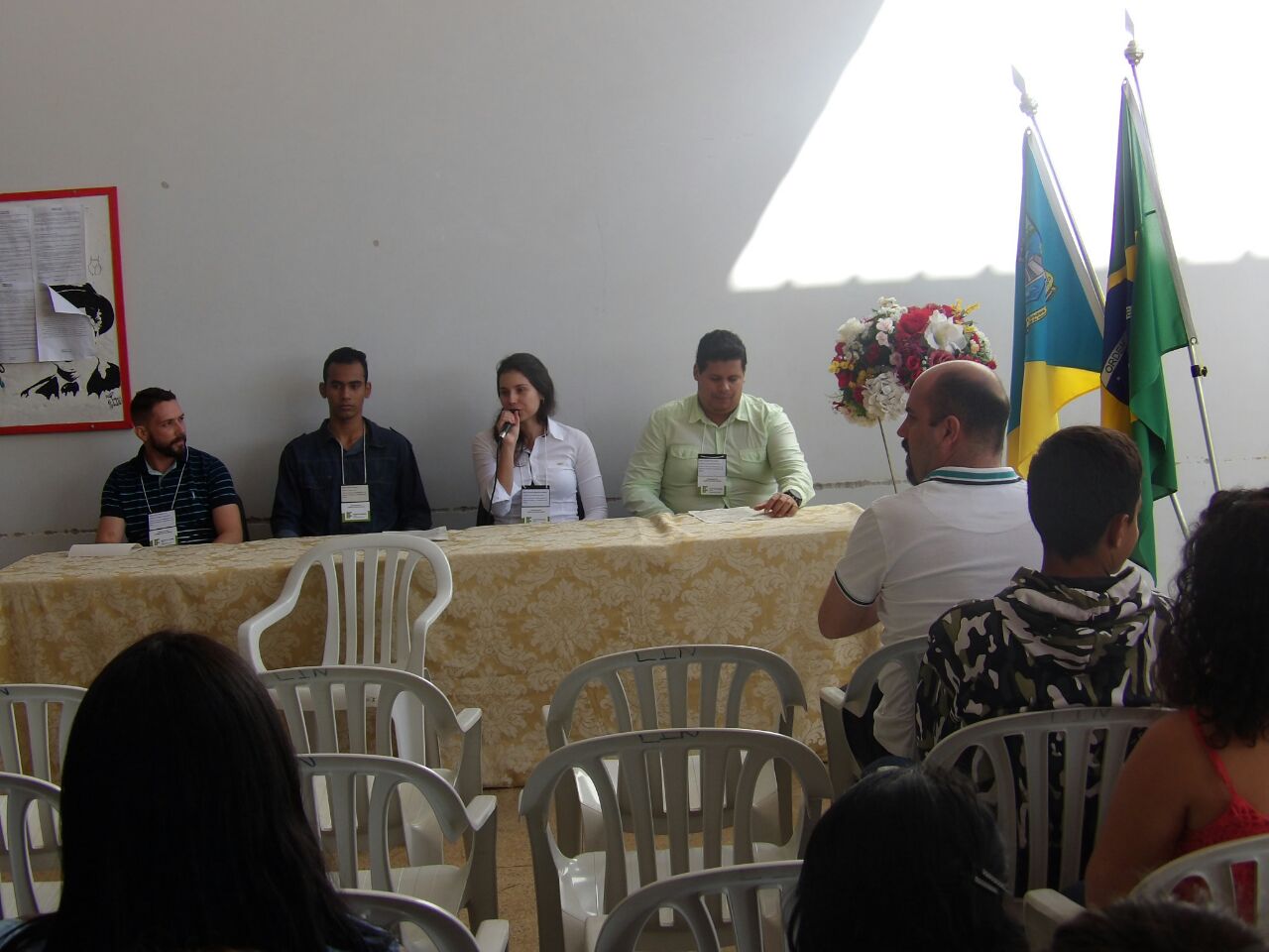 Mesa de abertura: (da esquerda para direita) prof. Fábio Kuhn, Mauro Júnior, prof.a Mariana Nóbrega e prof. Joaquim Pedro