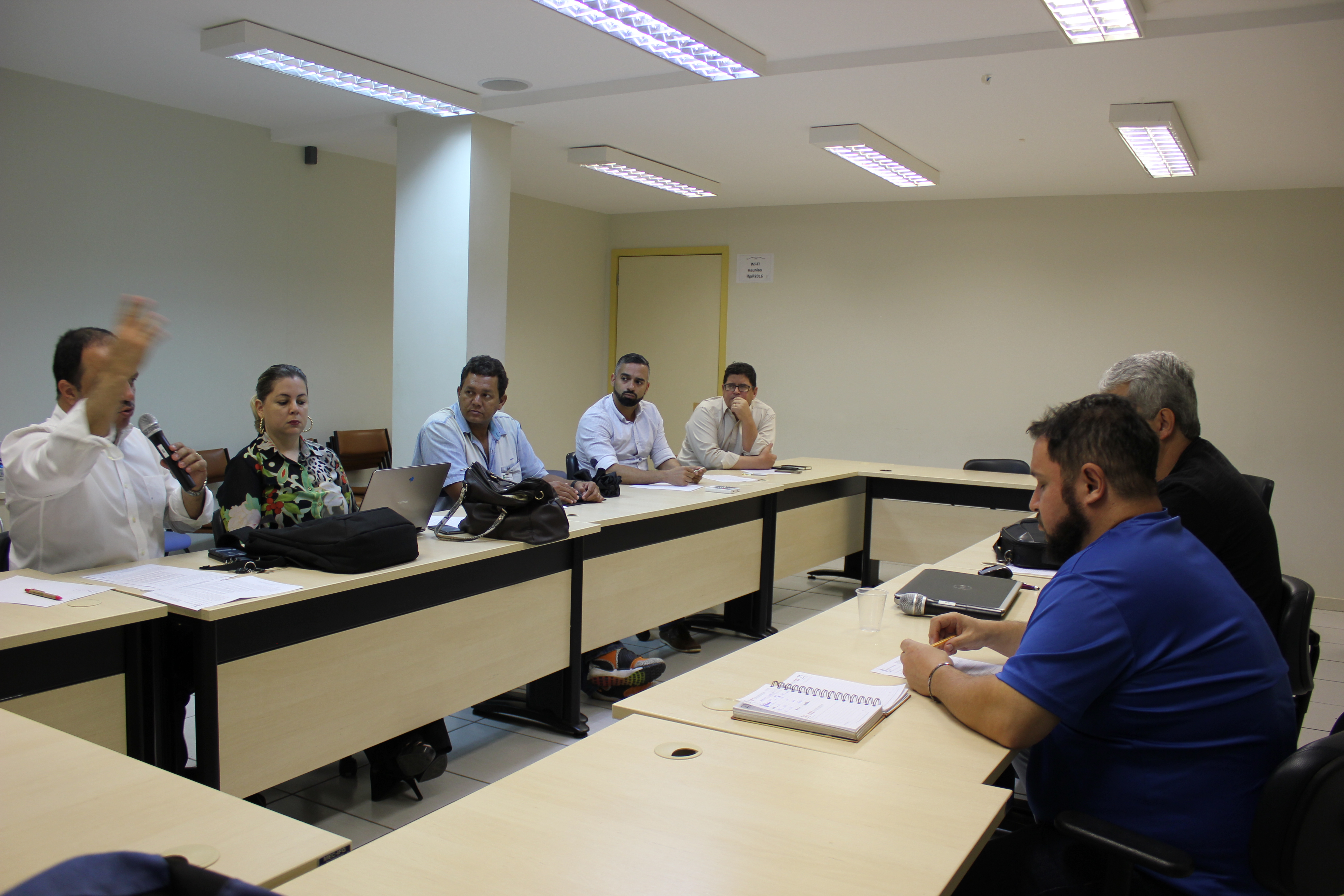 Comissão Central Sistematizadora em reunião hoje à tarde, na Reitoria