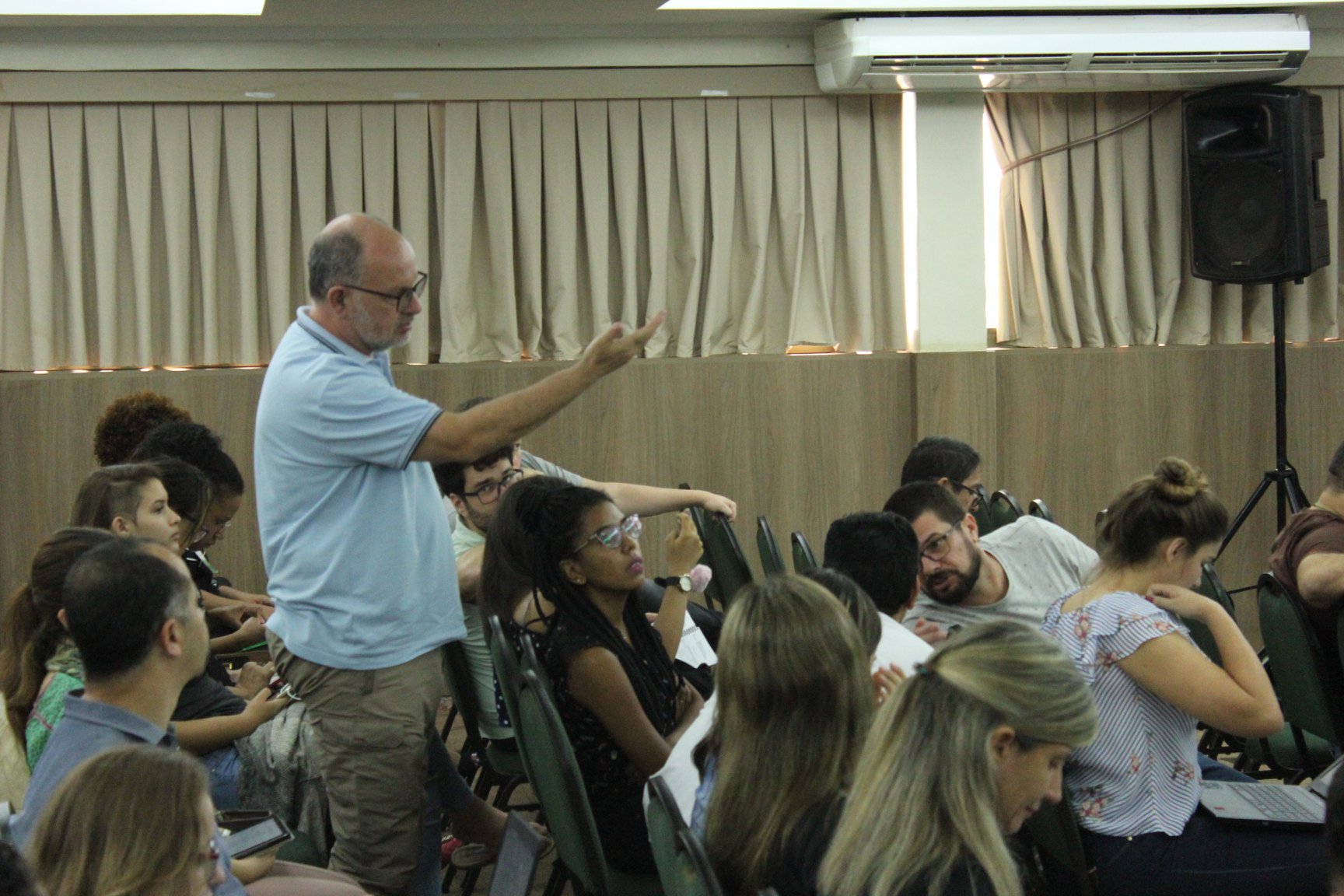 Delegados debatem as propostas das áreas de Ensino, Pesquisa, Extensão e Gestão Delegados debatem as propostas das áreas de Ensino, Pesquisa, Extensão e Gestão