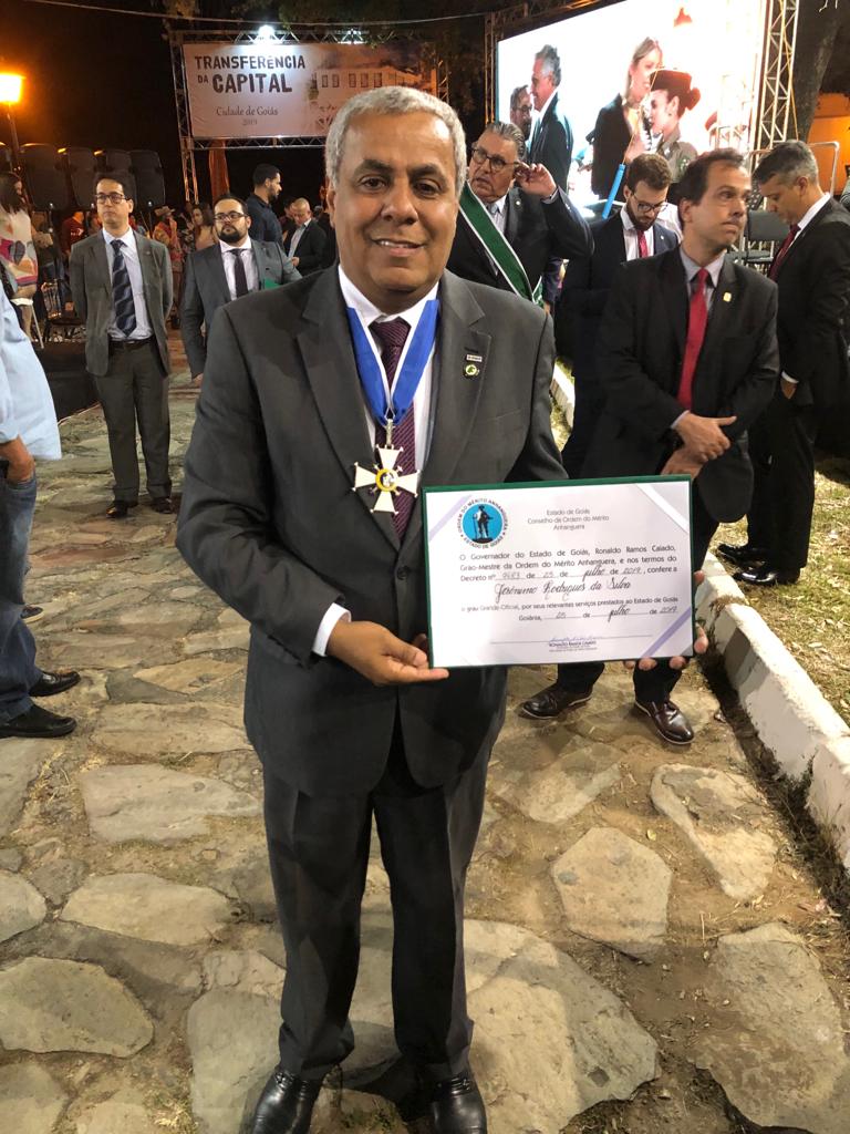 Reitor do IFG recebeu o grau Grande-Oficial da Comenda do Mérito Anhanguera Reitor do IFG recebeu o grau Grande-Oficial da Comenda do Mérito Anhanguera